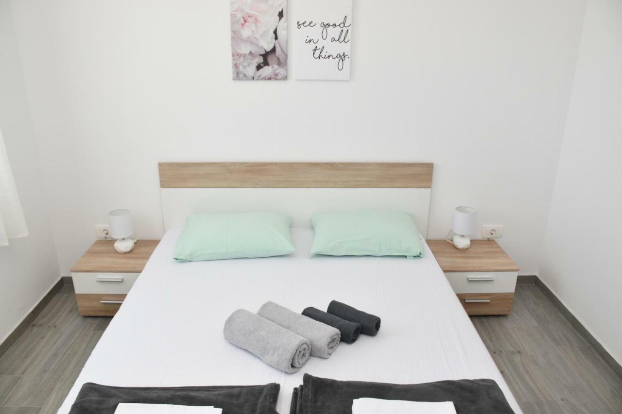 Apartments Mino ราชานาส ภายนอก รูปภาพ
